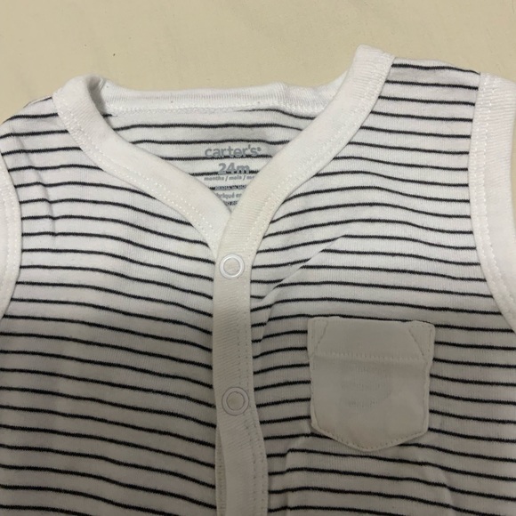 One piece - Picture 2 of 3